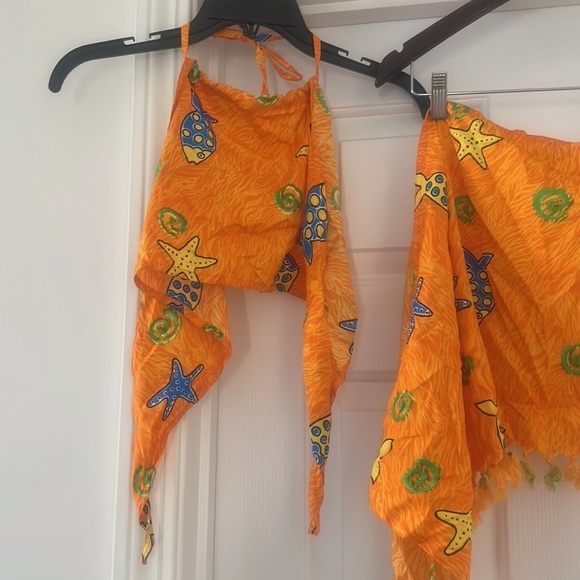 Beach cover up for young girl - Picture 2 of 6